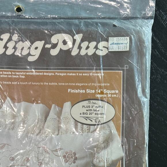 1984- Paragon- Vtg Pillow Cover- Kit needlepoint beaded monogramed- 14" Square - Picture 5 of 7